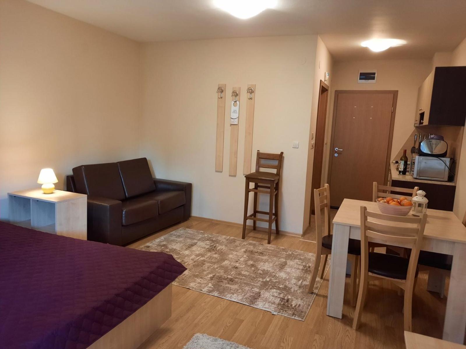 Apartments In Aspen Suites Банско Стая снимка